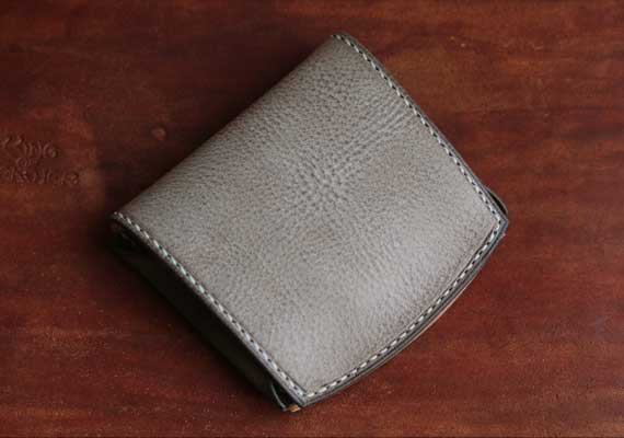 コンパクト折財布