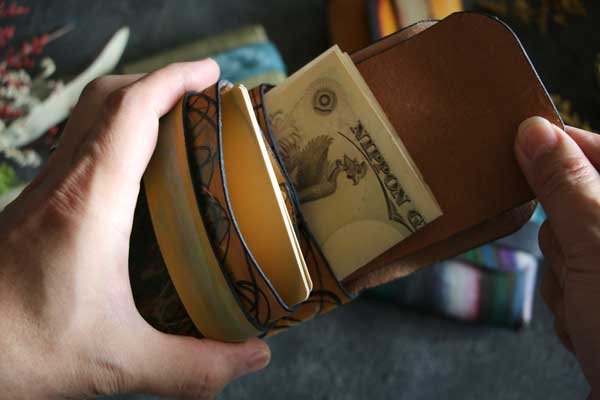 小銭入れなし革財布