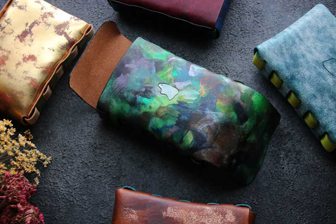 シームレスレザーマルチケース