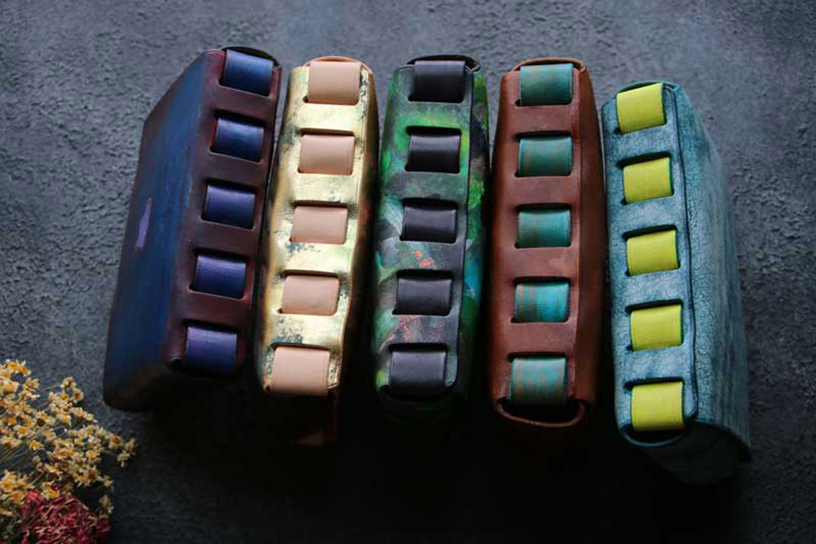 シームレスレザーマルチケース