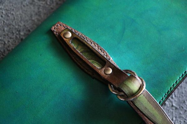 ルーグリーンクラウゼ金具バイブルシステム手帳　スキモレザー　ブッテーロ