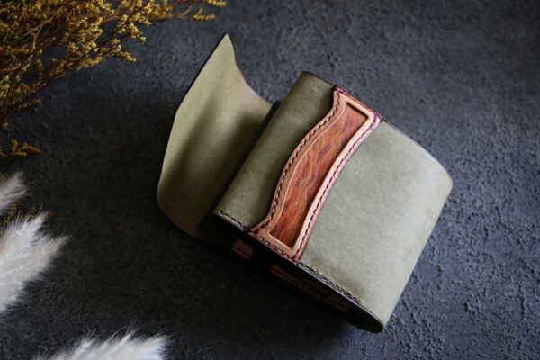 スキモレザー装飾マヤレザー折財布