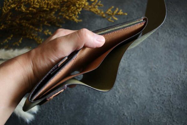 スキモレザー装飾マヤレザー折財布