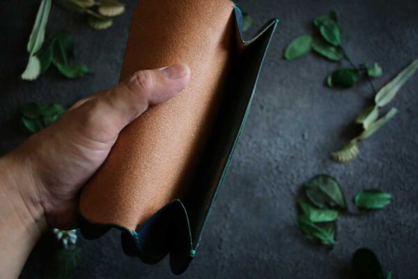 エイ革インレイ個性的長財布