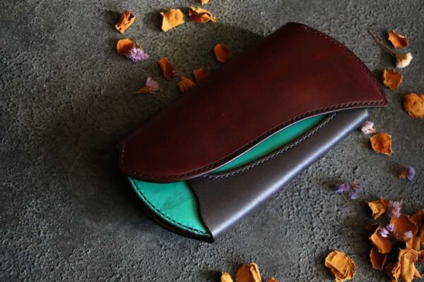 金具を使わない革ホックロングウォレット