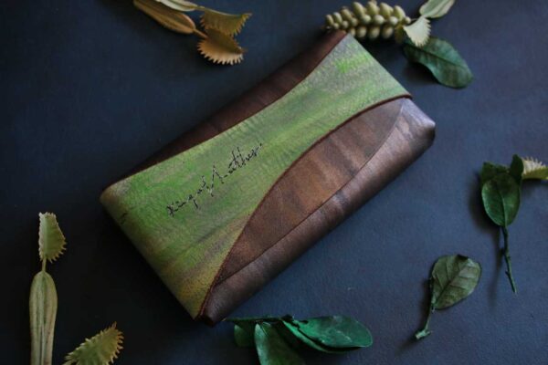 金具を使わない長財布