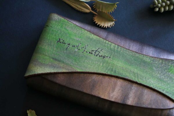 金具を使わない長財布