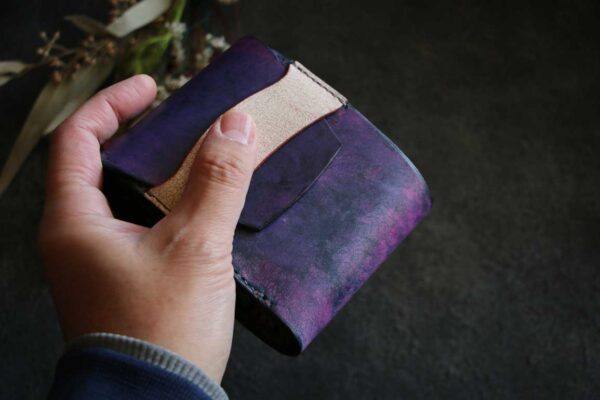 バイオレットレザーハーフウォレット