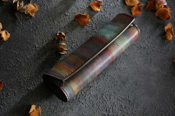 革のみでできたロールバトンペンケース