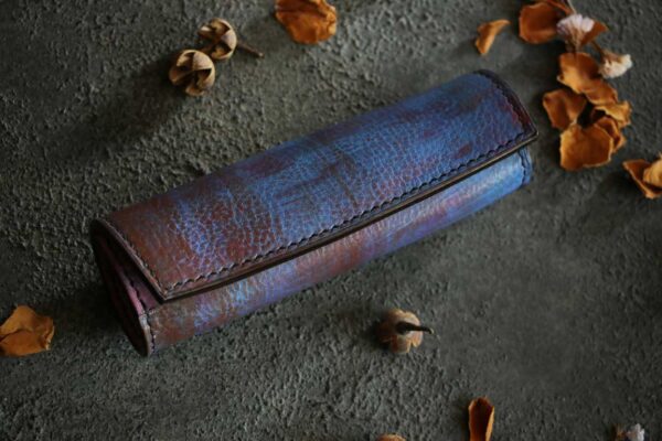 革のみでできたロールバトンペンケース