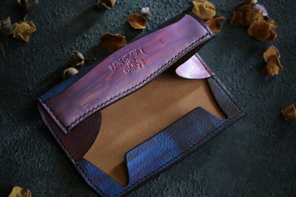 革のみでできたロールバトンペンケース