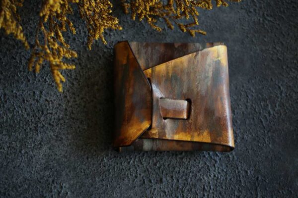 縫わないシームレスレザーコインケース