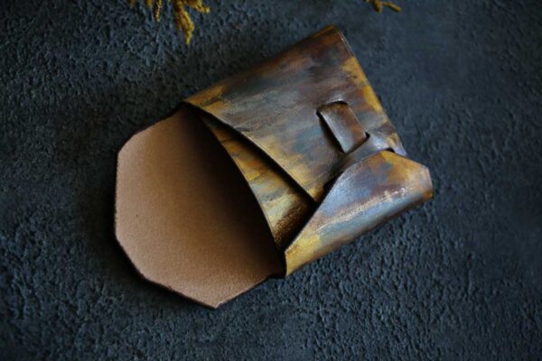 縫わないシームレスレザーコインケース