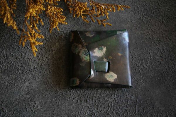 縫わない天目風シームレスレザーコインケース