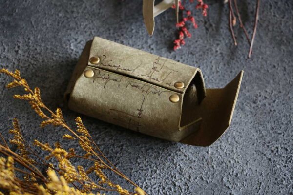 レザーキャラメルボックス