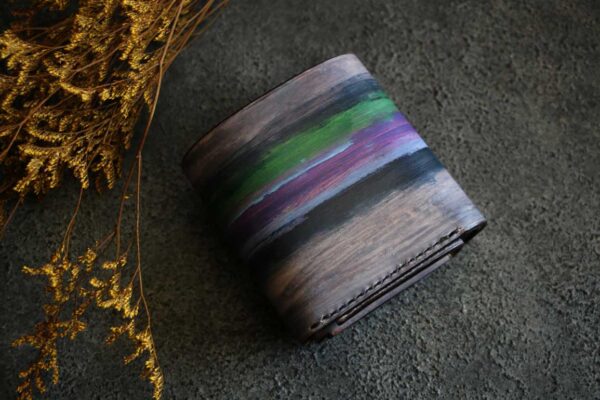 個性的染色ハーフウォレット