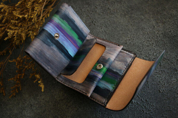 個性的染色ハーフウォレット
