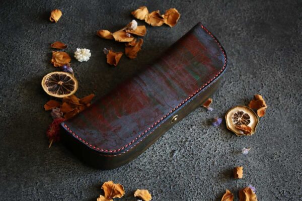 月型駒合わせ縫いペンケース