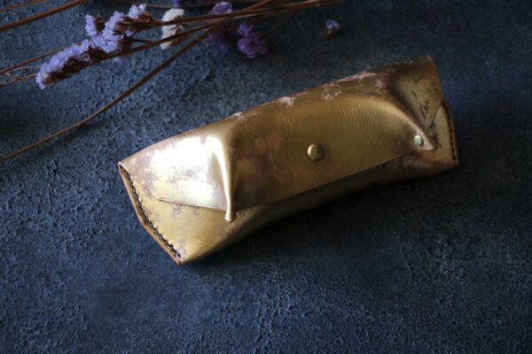 ビンテージ金箔レザーメガネケース