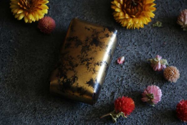 金箔レザーキャラメルボックス