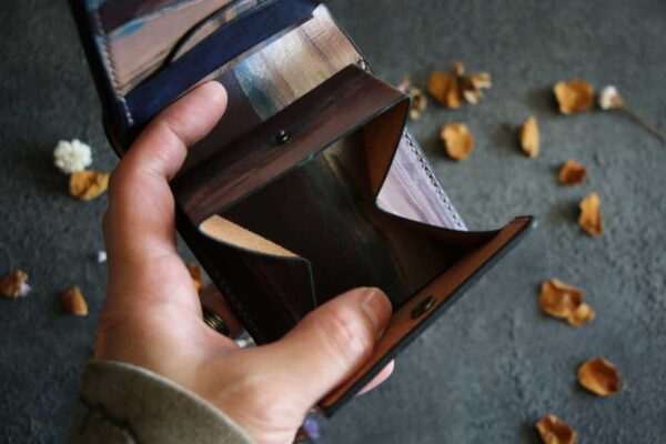 シルバーブラック革財布