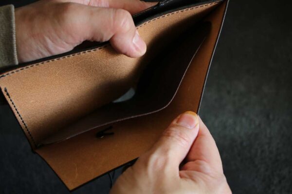 薄型コンパクト折財布