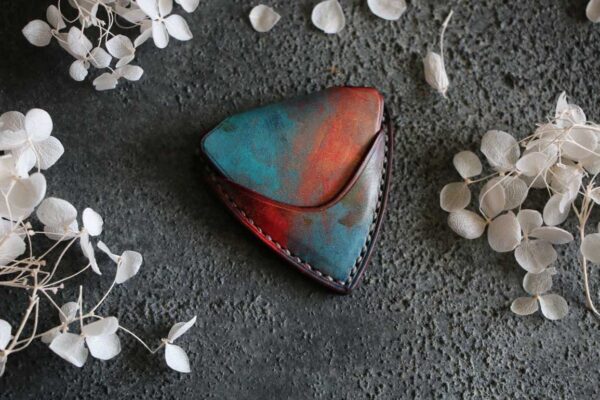 ピック型レザーギターピックケース