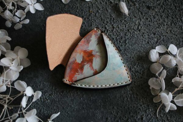 ピック型レザーギターピックケース