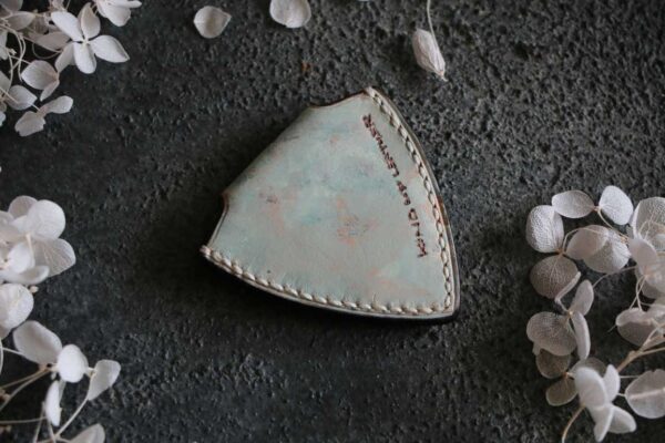 ピック型レザーギターピックケース