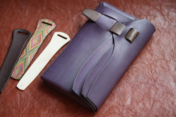 エルバマット紫シームレス財布