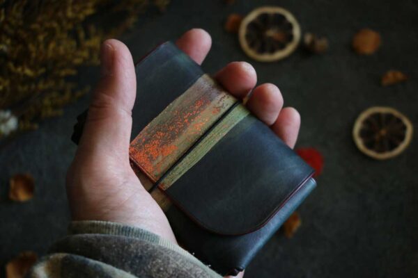 シームレススライド式名刺入れ