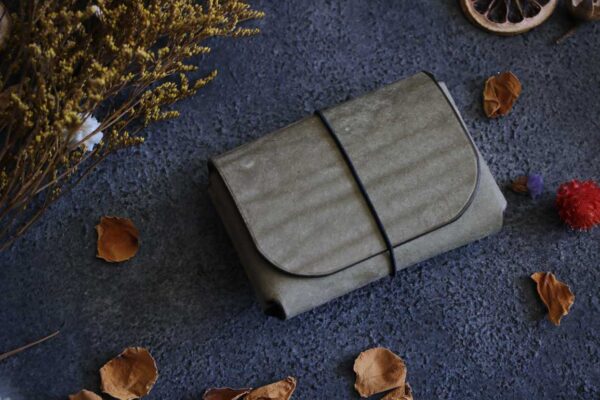 シームレススライド式名刺入れ