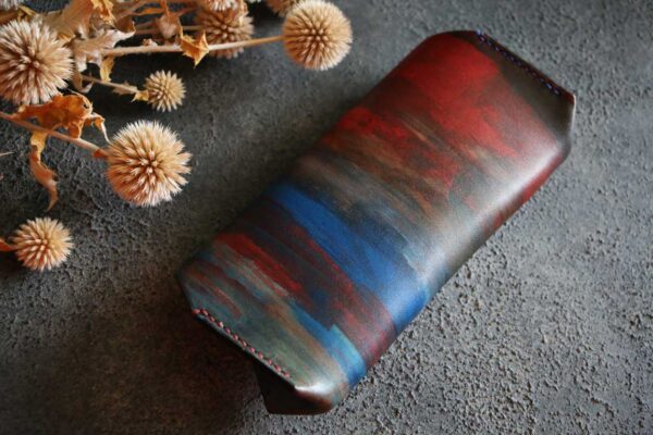 レッド、ブルー、グリーングレーのヴィンテージ調カラーが美しいThe Coron Pencilcase