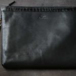 London Clutch Bag　クロコ型押し装飾ブラック