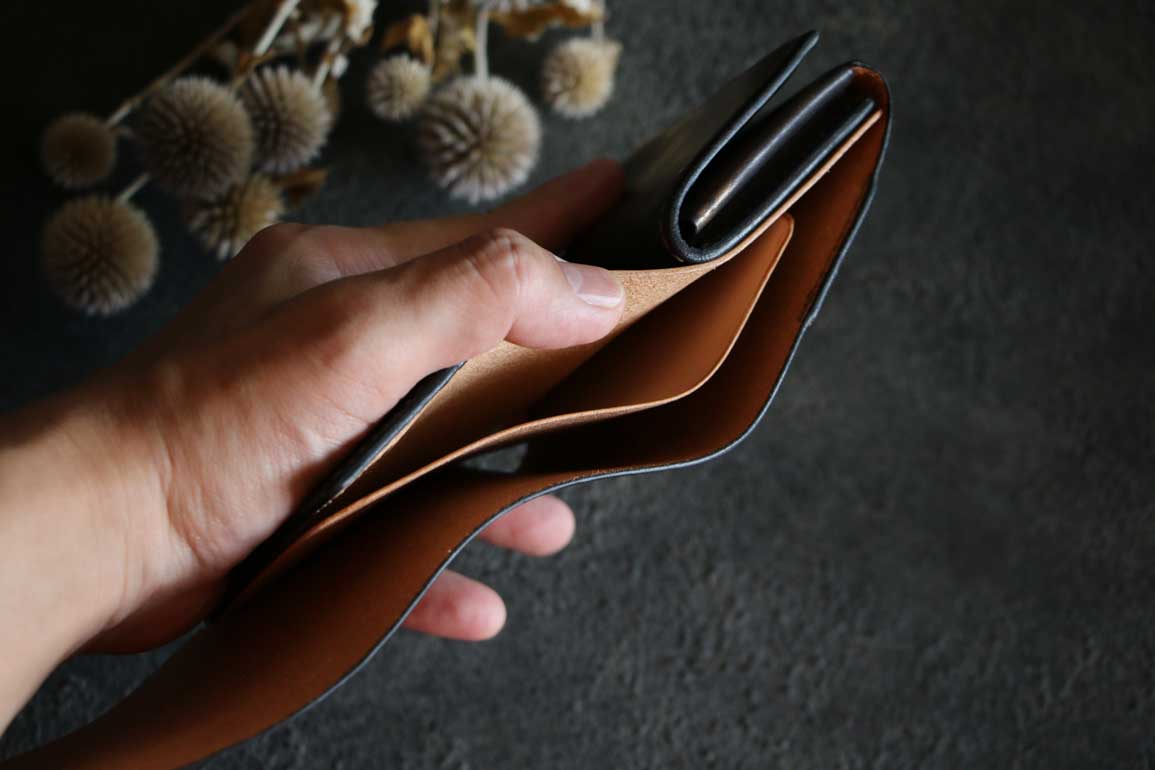 レオパードヒョウ柄革財布