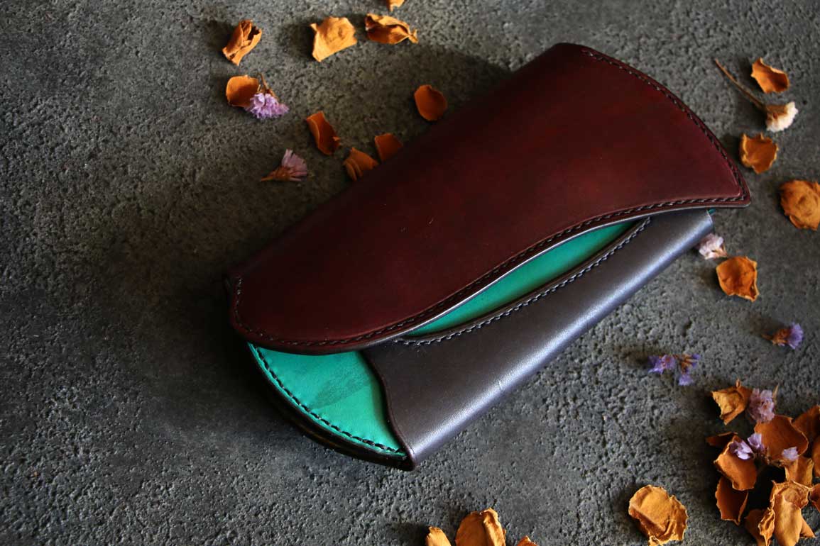 金具を使わない革ホックロングウォレット