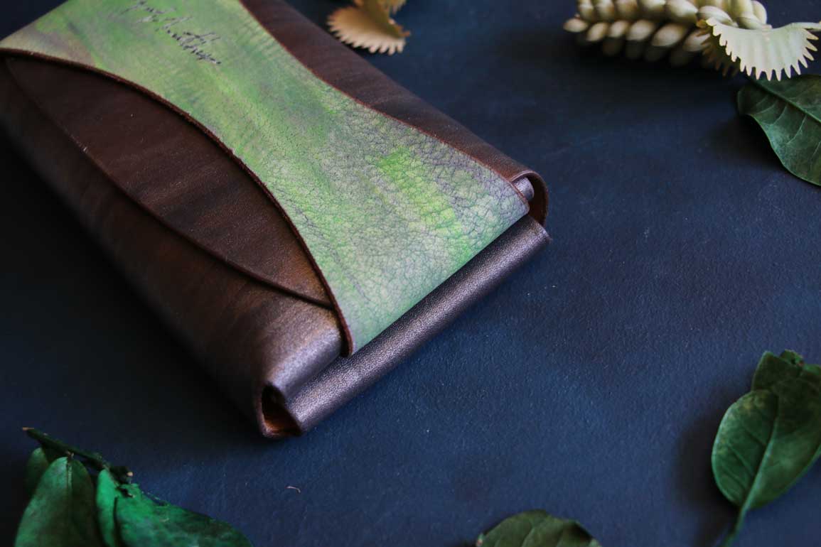 金具を使わない長財布