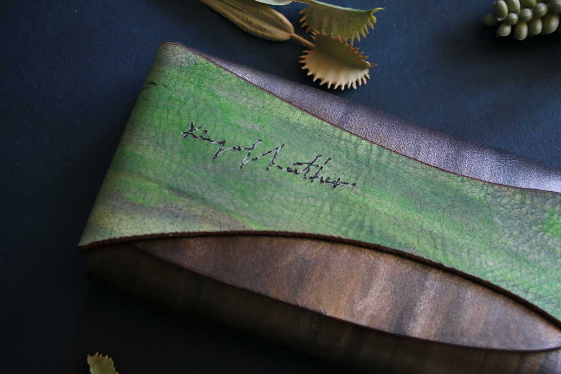 金具を使わない長財布