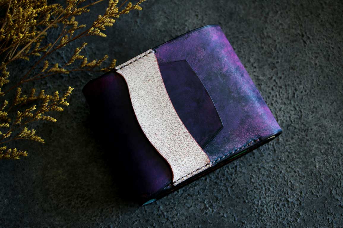 バイオレットレザーハーフウォレット