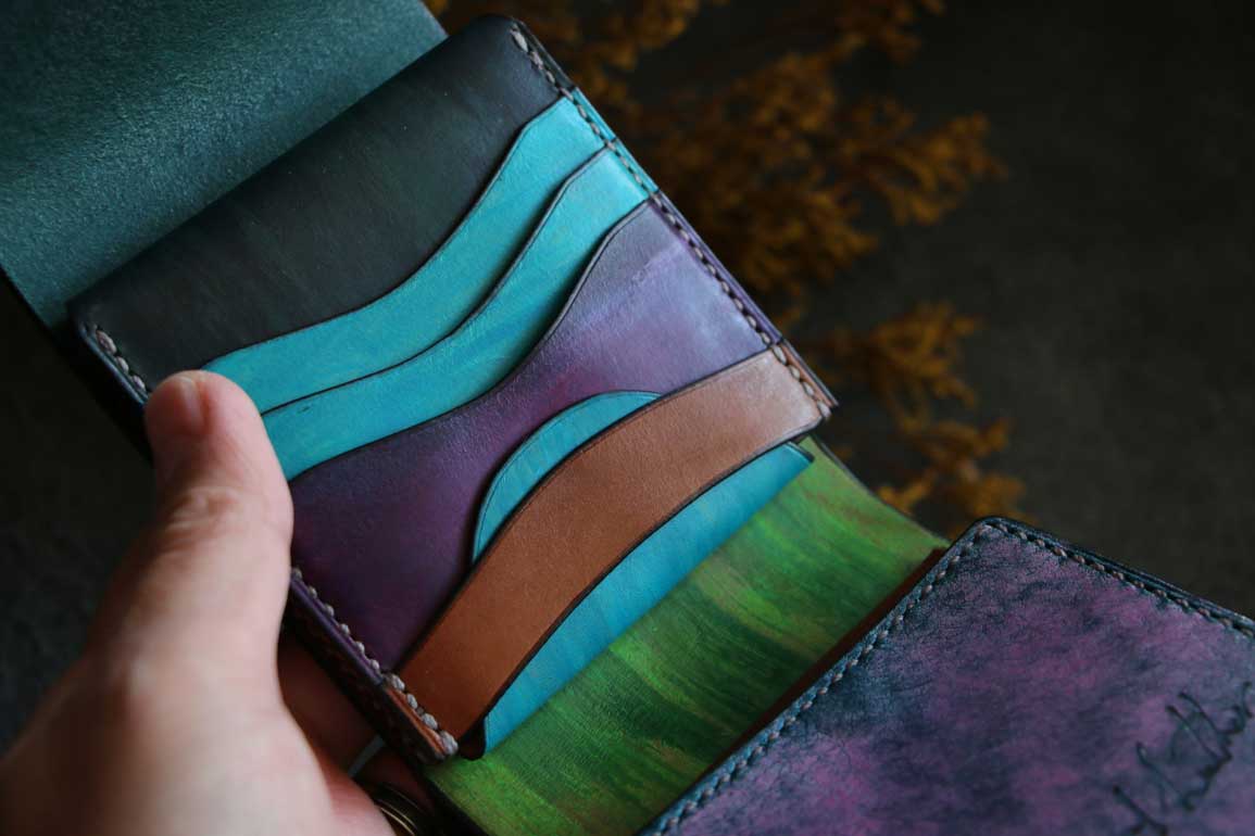 バイオレットレザーハーフウォレット