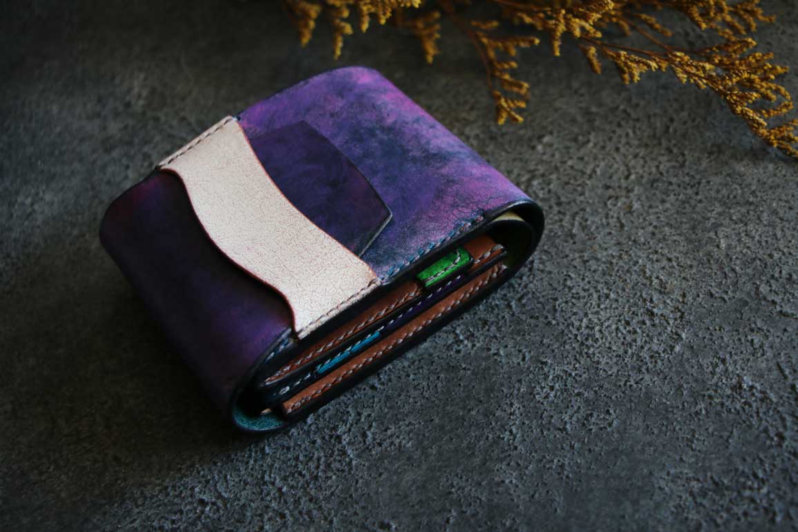 バイオレットレザーハーフウォレット