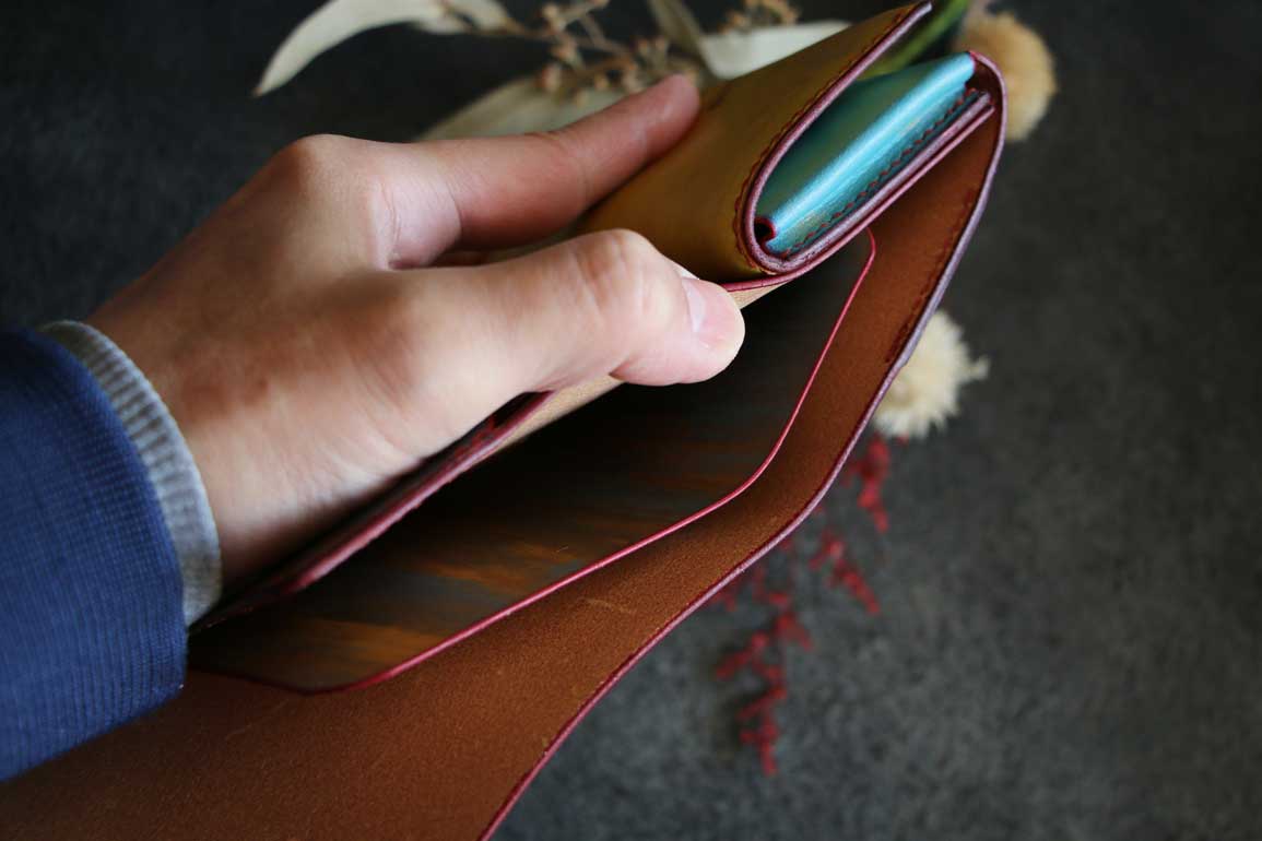 ブルーゴールドレザーハーフウォレット