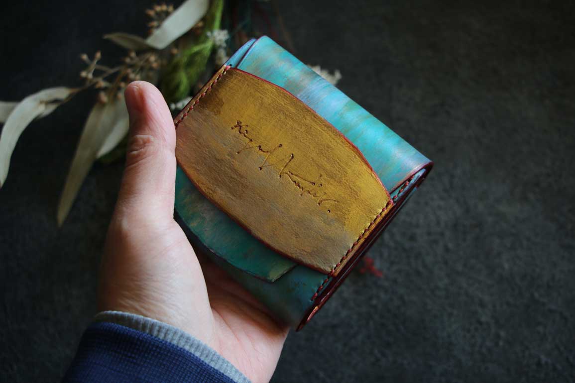 ブルーゴールドレザーハーフウォレット