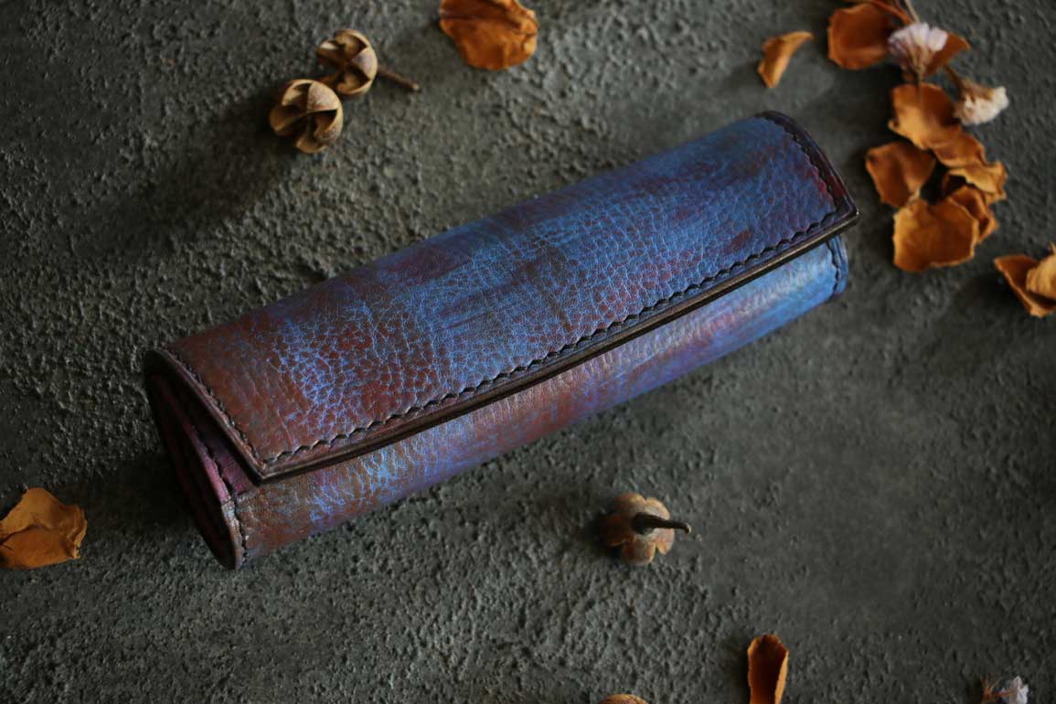 革のみでできたロールバトンペンケース