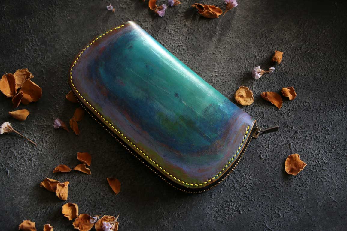 イエローストーンのようなレザーラウンドファスナーウォレット