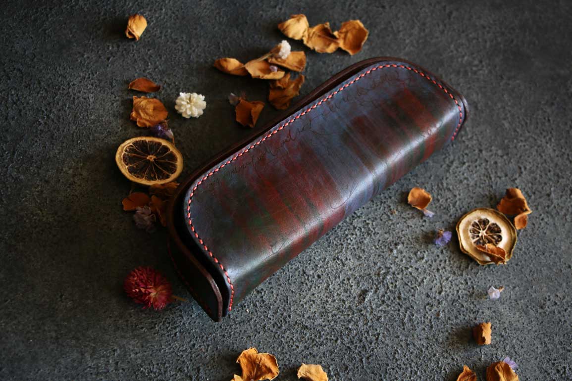 月型駒合わせ縫いペンケース