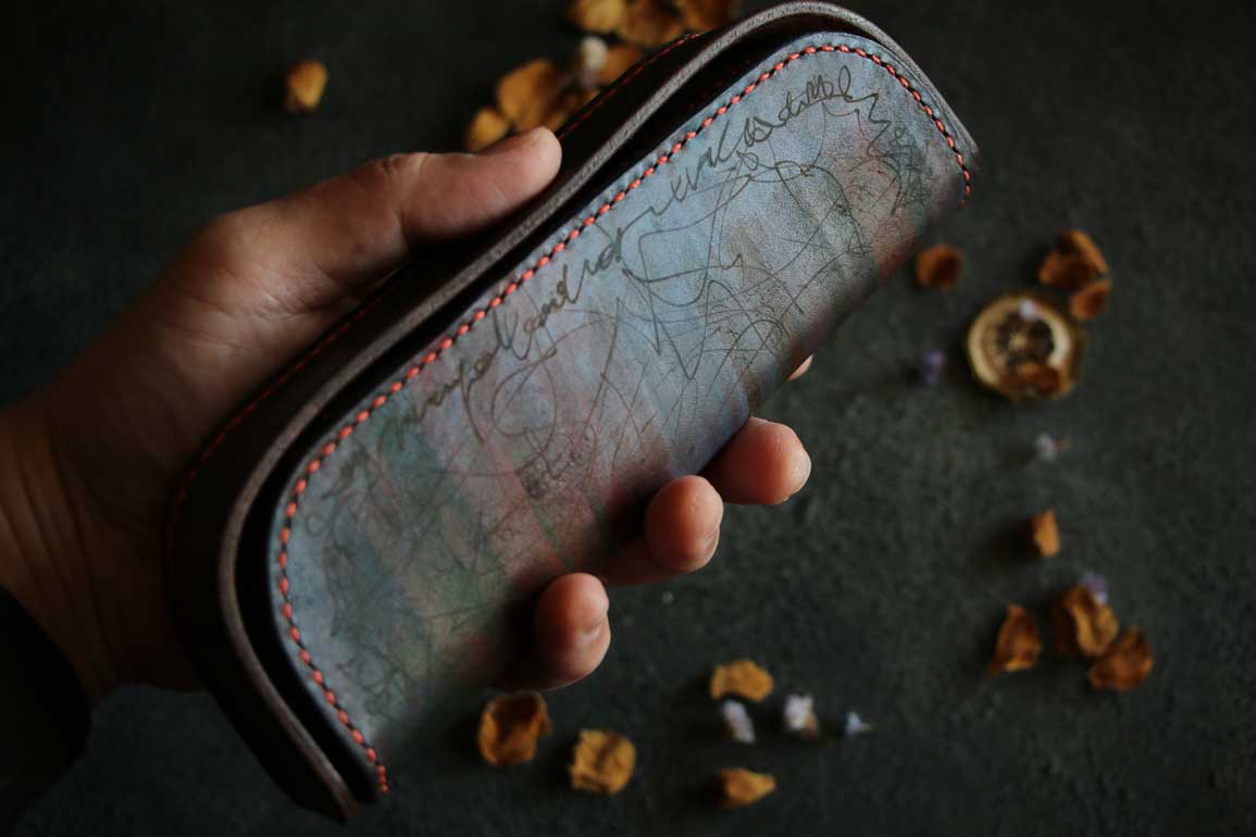 月型駒合わせ縫いペンケース