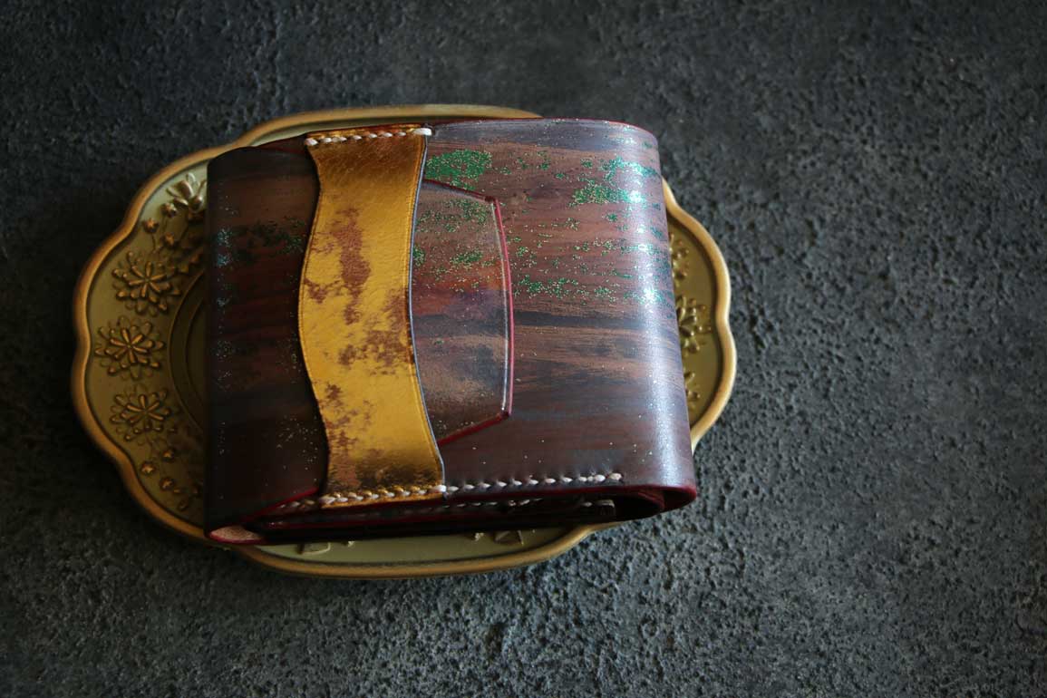 アンティークアートハーフウォレット