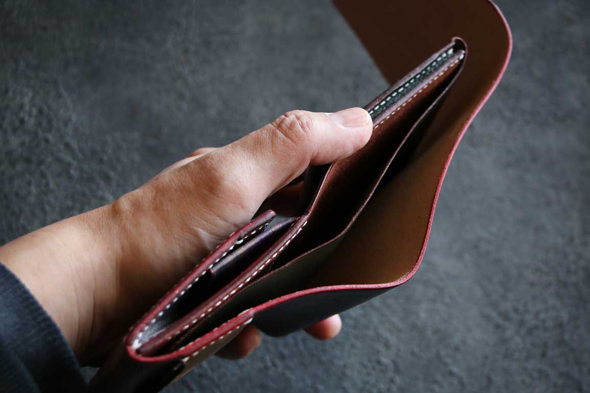 アンティークアートハーフウォレット