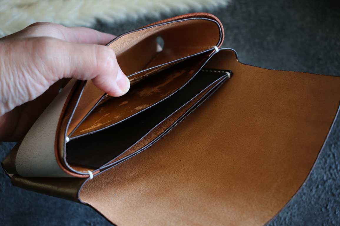 ビンテージ金箔ゴールドコンパクト長財布